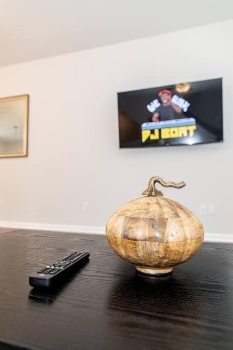 New Spacious 3 Bedroom Suite Garage Parking Free Wi-Fi Office Space And Patio View 杜鲁斯 外观 照片